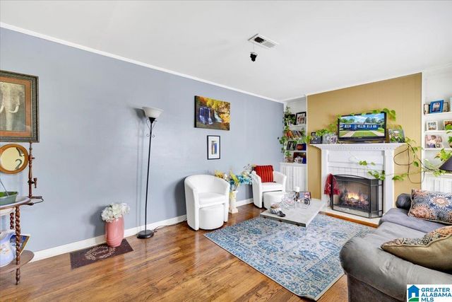 137 BROOKWOOD ROAD W, Midfield, AL 35228