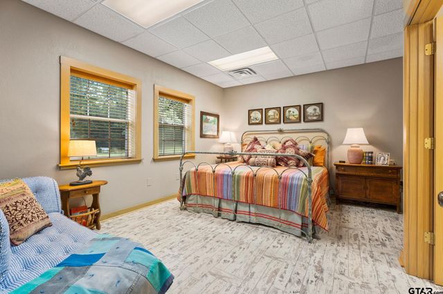 2027 FM 779, Mineola, TX 75773