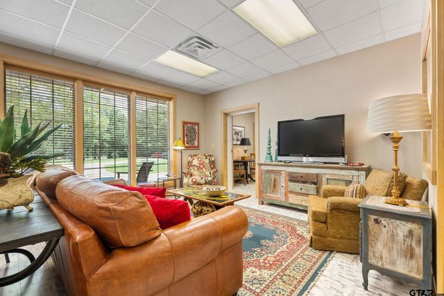 2027 FM 779, Mineola, TX 75773