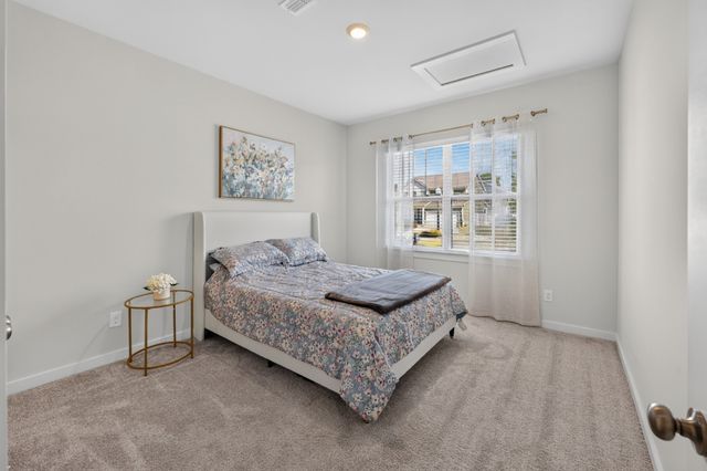 547 Ballard Dr, White House, TN 37188