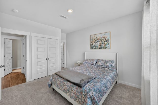 547 Ballard Dr, White House, TN 37188