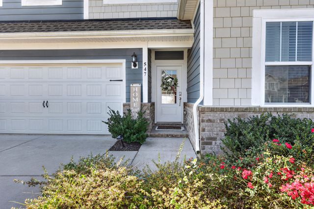 547 Ballard Dr, White House, TN 37188