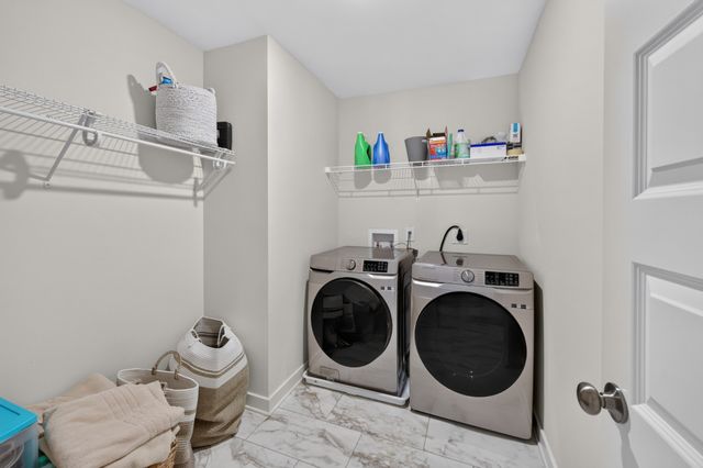 547 Ballard Dr, White House, TN 37188