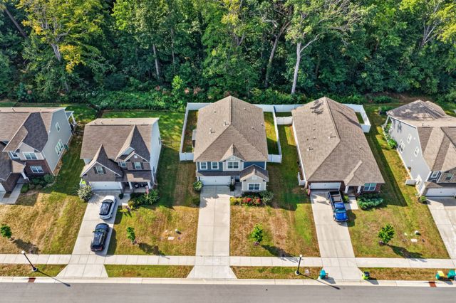 547 Ballard Dr, White House, TN 37188
