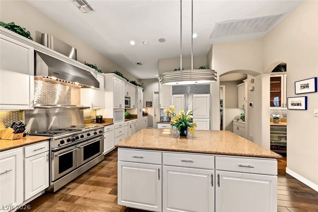 25 Avenida Fiori, Henderson, NV 89011