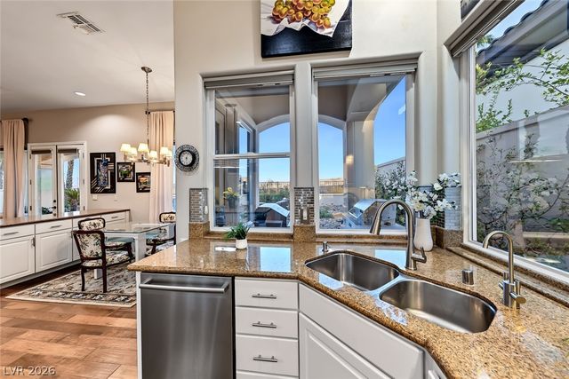 25 Avenida Fiori, Henderson, NV 89011