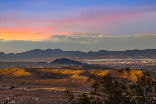 25 Avenida Fiori, Henderson, NV 89011