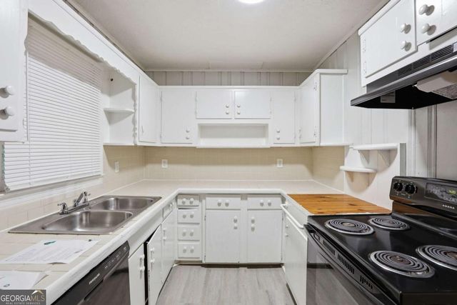 919 Green Valley Road SW, Mableton, GA 30126
