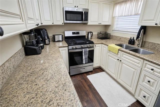 1177 W Evans Street, San Bernardino, CA 92411