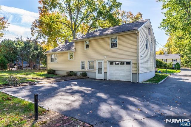 33 Weaver Place, East Hanover Twp, NJ 07936