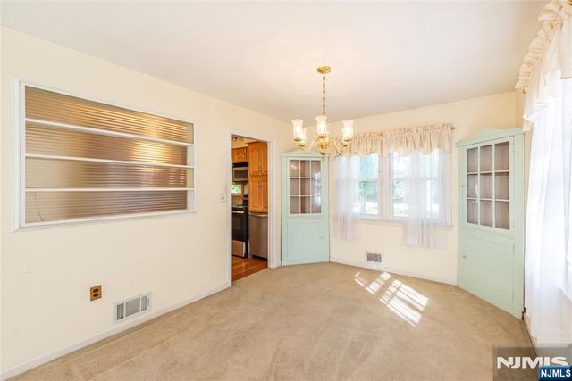 33 Weaver Place, East Hanover Twp, NJ 07936