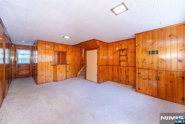 33 Weaver Place, East Hanover Twp, NJ 07936