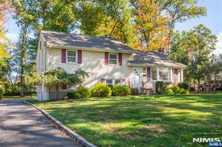 33 Weaver Place, East Hanover Twp, NJ 07936