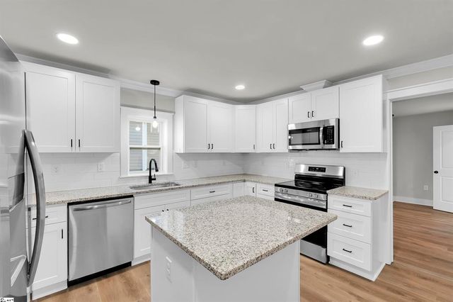 110 McDade Street, Greenville, SC 29611