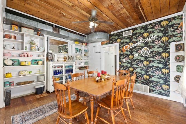 1909 Coggin Avenue, Brownwood, TX 76801