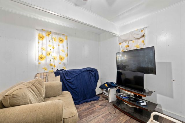 1909 Coggin Avenue, Brownwood, TX 76801