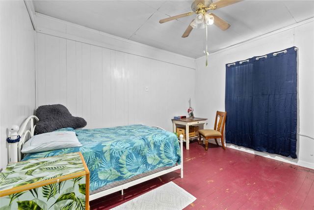 1909 Coggin Avenue, Brownwood, TX 76801