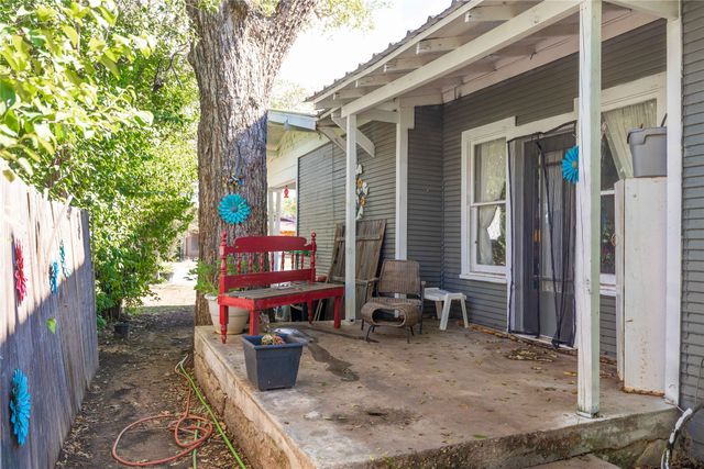 1909 Coggin Avenue, Brownwood, TX 76801