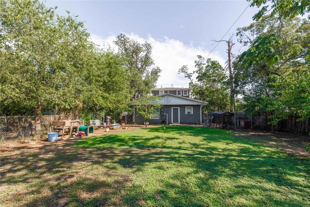 1909 Coggin Avenue, Brownwood, TX 76801