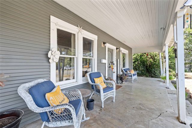 1909 Coggin Avenue, Brownwood, TX 76801