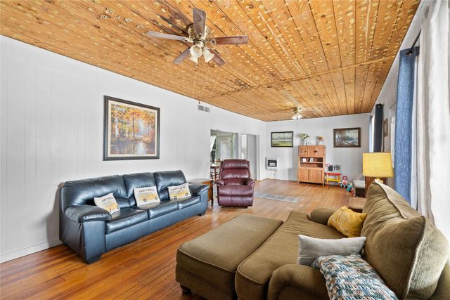 1909 Coggin Avenue, Brownwood, TX 76801