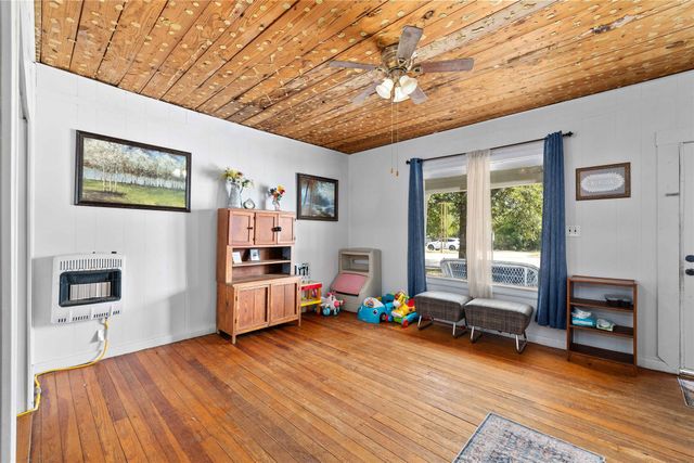 1909 Coggin Avenue, Brownwood, TX 76801