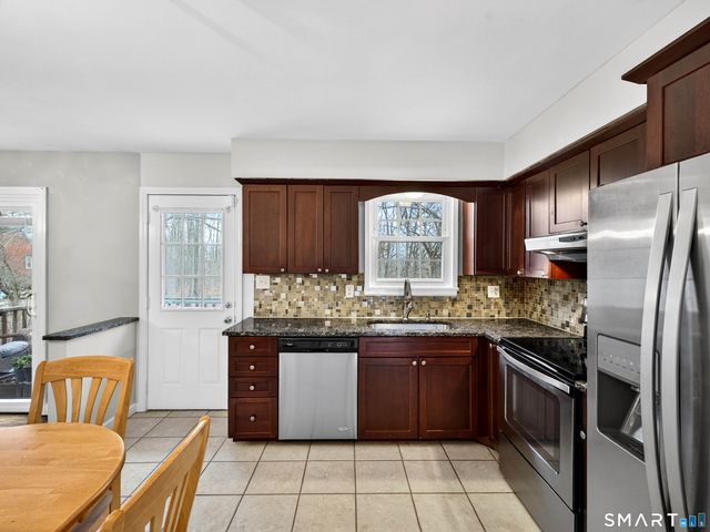 15 Partridge Lane, Clinton, CT 06413