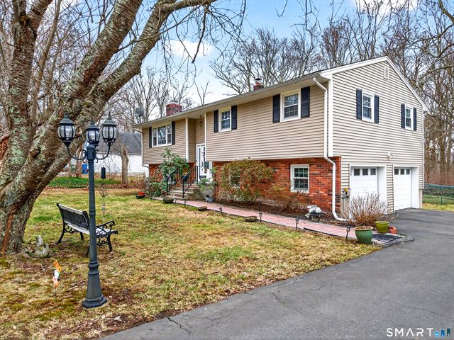 15 Partridge Lane, Clinton, CT 06413