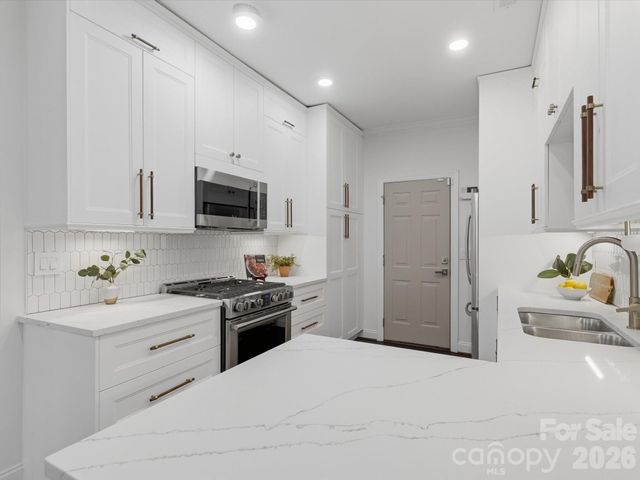 11282 Ballanvilla Drive, Charlotte, NC 28277