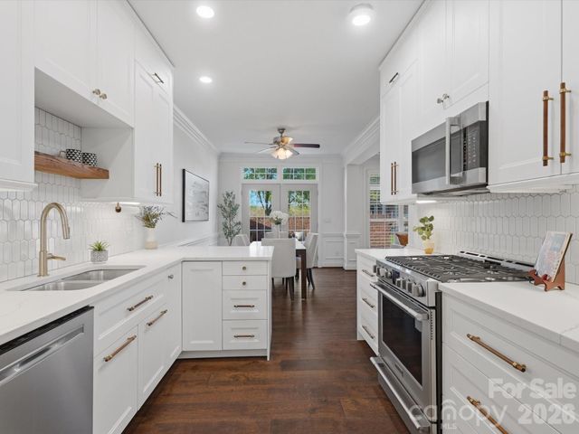 11282 Ballanvilla Drive, Charlotte, NC 28277