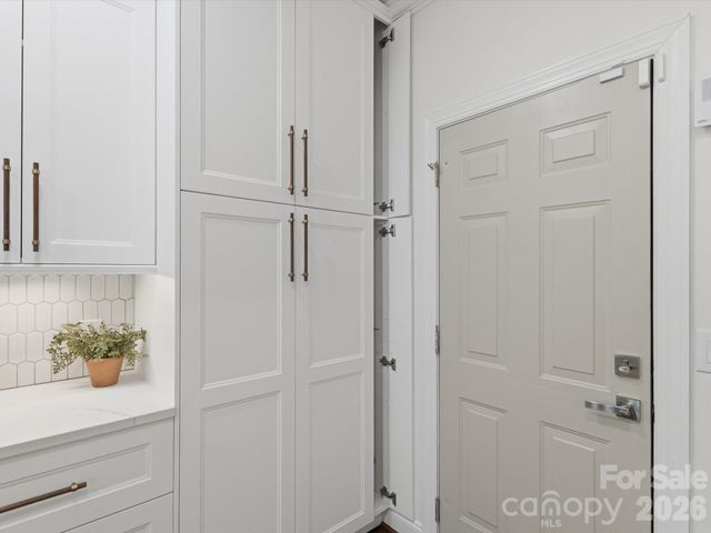 11282 Ballanvilla Drive, Charlotte, NC 28277