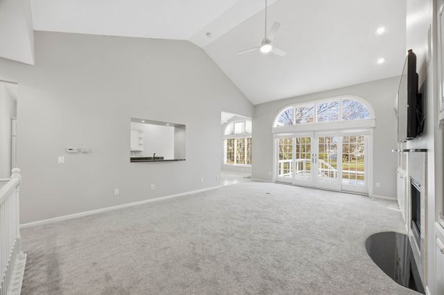 13598 Village Court, Clive, IA 50325