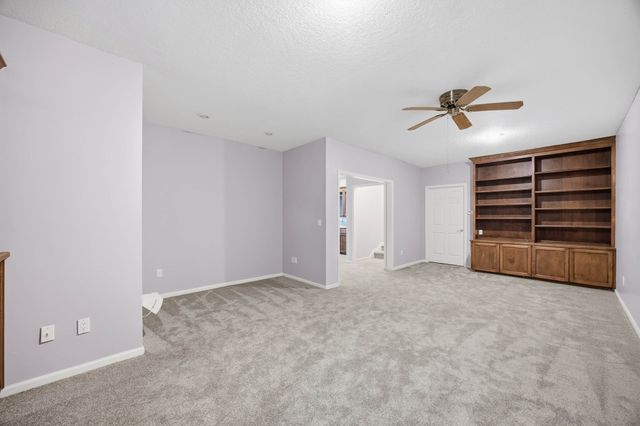 13598 Village Court, Clive, IA 50325