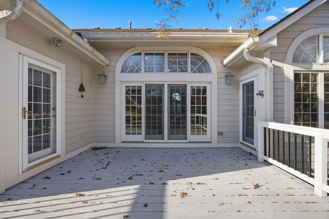 13598 Village Court, Clive, IA 50325