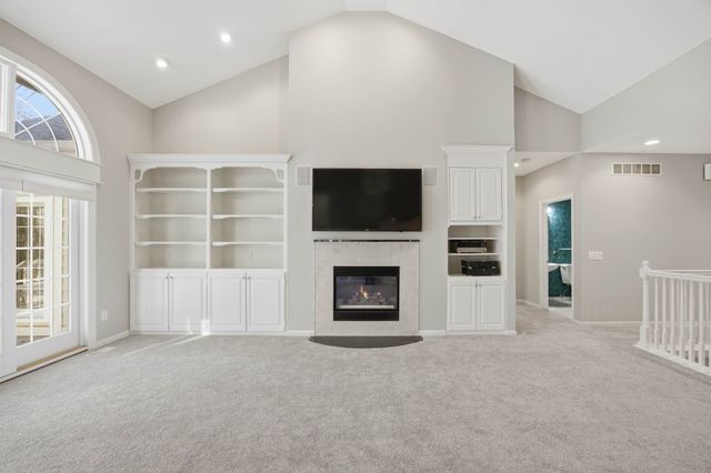 13598 Village Court, Clive, IA 50325