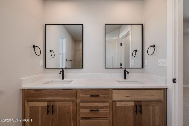 2641 N Cottage Hill Drive, Palmer, AK 99645