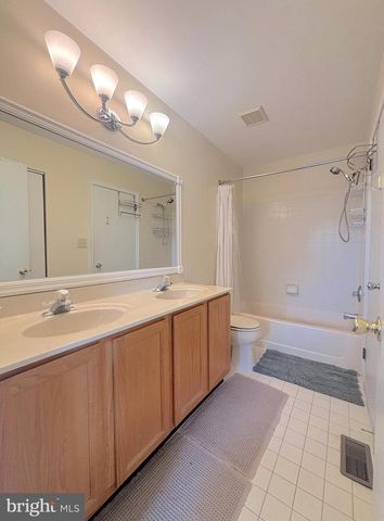 4746 SUMMERSWEET DR, Mays Landing, NJ 08330