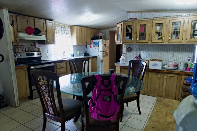 109 Wayside DR, Elgin, TX 78621