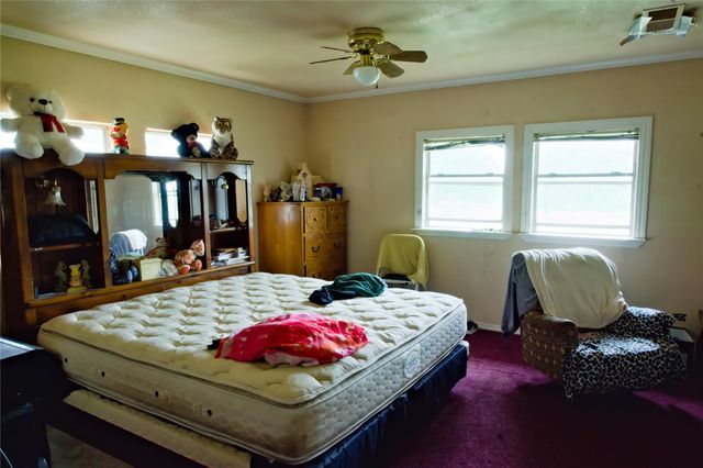 109 Wayside DR, Elgin, TX 78621