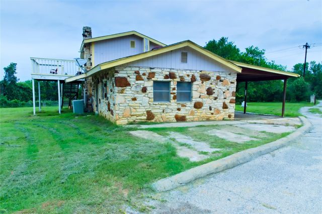 109 Wayside DR, Elgin, TX 78621