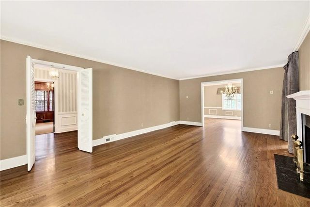 596 W Wesley Road NW, Atlanta, GA 30305