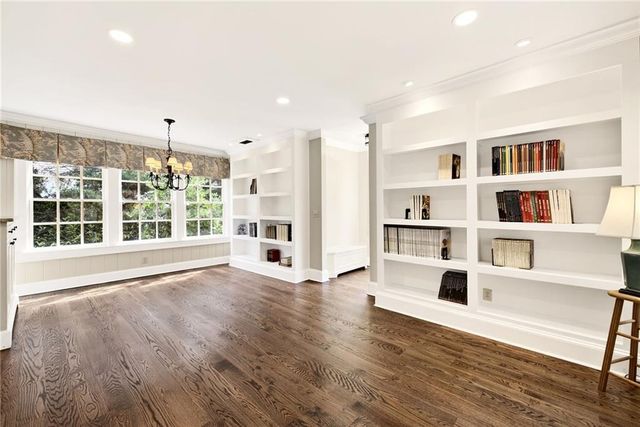 596 W Wesley Road NW, Atlanta, GA 30305