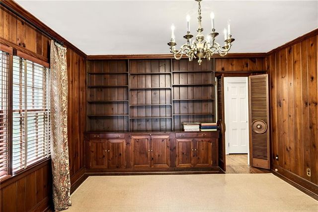 596 W Wesley Road NW, Atlanta, GA 30305