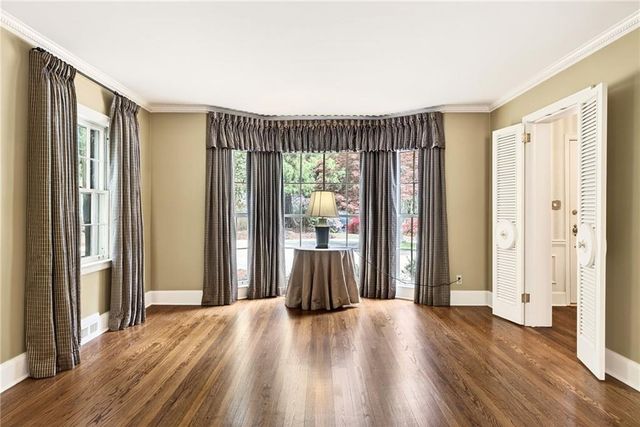 596 W Wesley Road NW, Atlanta, GA 30305