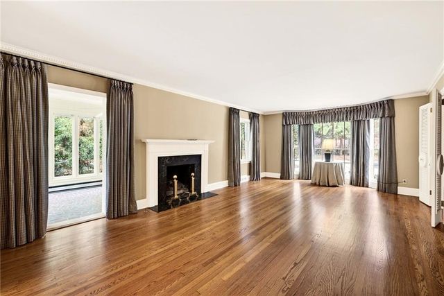 596 W Wesley Road NW, Atlanta, GA 30305