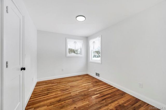 33 Silverpine Drive, Amityville, NY 11701