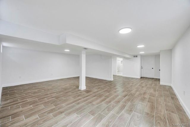 33 Silverpine Drive, Amityville, NY 11701