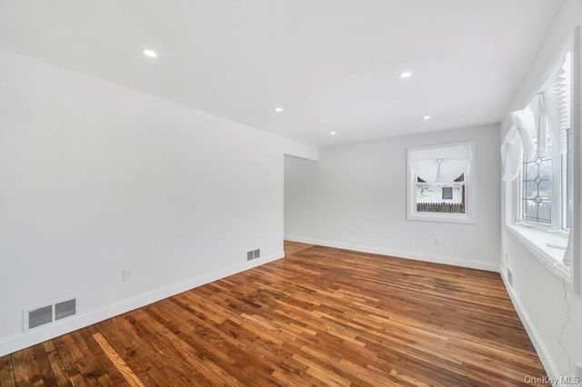 33 Silverpine Drive, Amityville, NY 11701