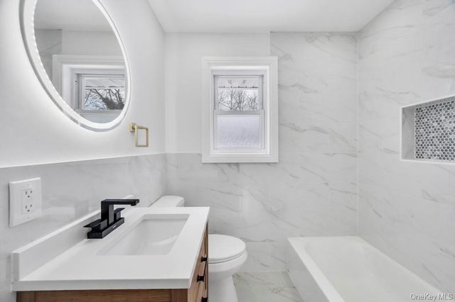 33 Silverpine Drive, Amityville, NY 11701