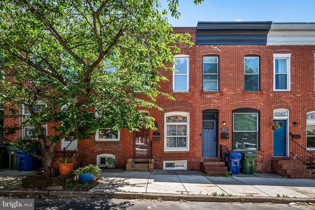 Image 2 of property listing at 819 S PORT ST, Baltimore, MD 21224